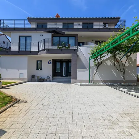 Appartamento Thalia By Interhome Rovigno